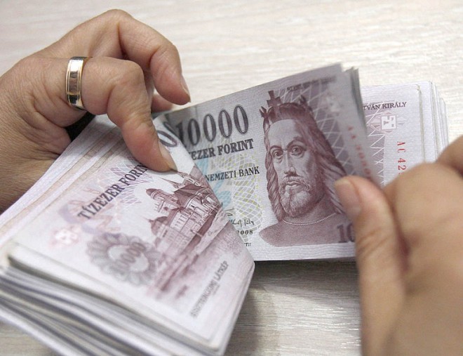 Adómentesen adható napi 3000 forint