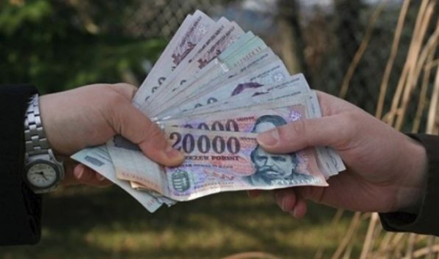 Január 1-től 56 ezer forinttal kapnak többet a nyugdíjasok